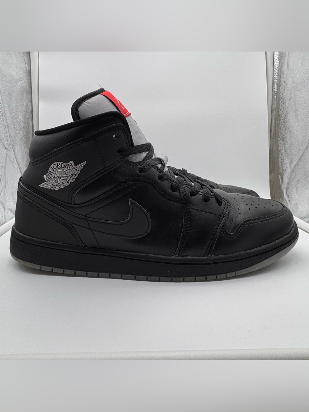 Air Jordan 1 Mid Black Light Smoke Grey Men s 11.5 HV5177-010 Sneakers - Picture 7 of 8